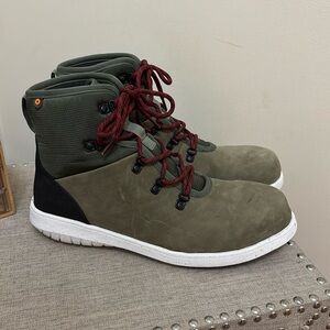 Bogs Lace-Up Boots - Green and Red